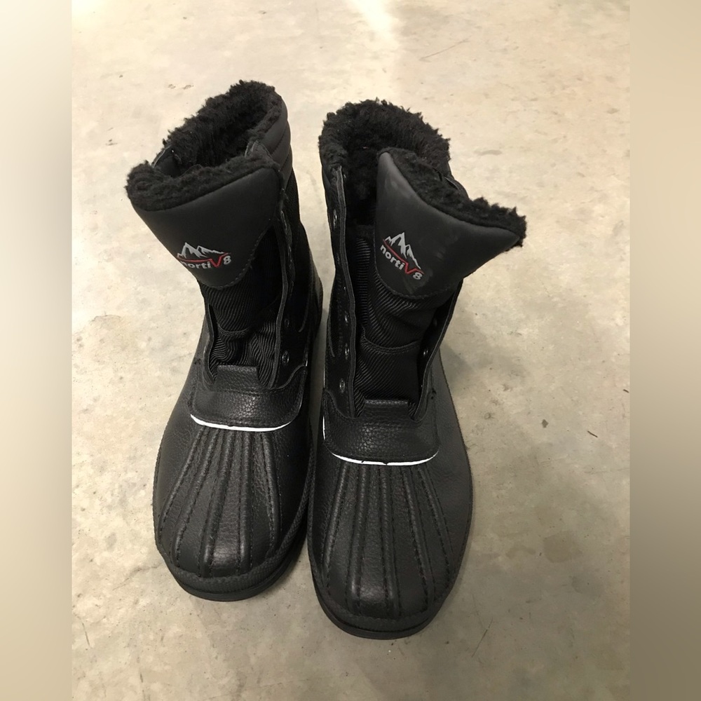 NORTIV 8 SZ 9 Fur Snow Boots